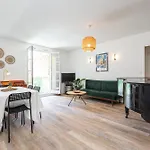 Apartment 2 Bdrs & Parking In The Old Town ! Nizza