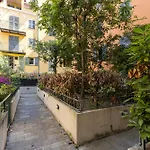 Apartment 2 Bdrs & Parking In The Old Town !