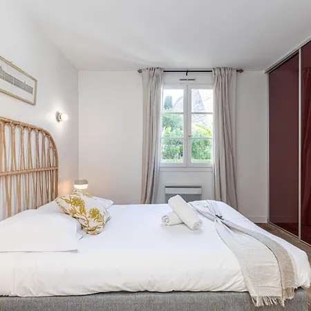 2 Bdrs & Parking In The Old Town ! Nizza