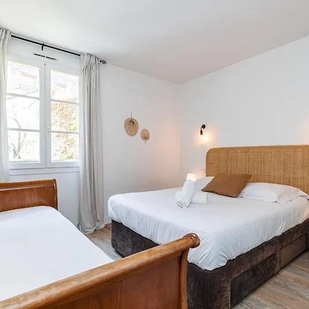 2 Bdrs & Parking In The Old Town ! Apartamento *