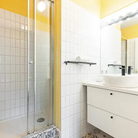 Apartament 2 Bdrs & Parking In The Old Town ! *