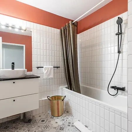 Apartamento 2 Bdrs & Parking In The Old Town !