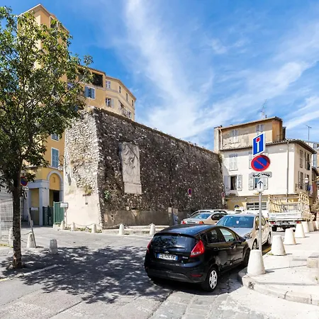 Apartamento 2 Bdrs & Parking In The Old Town ! *